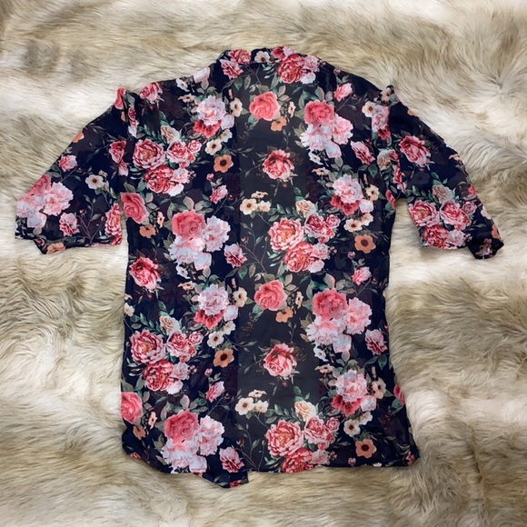 Moe & Arrow Flower Open Sheer Cardigan, Small - Picture 15 of 15